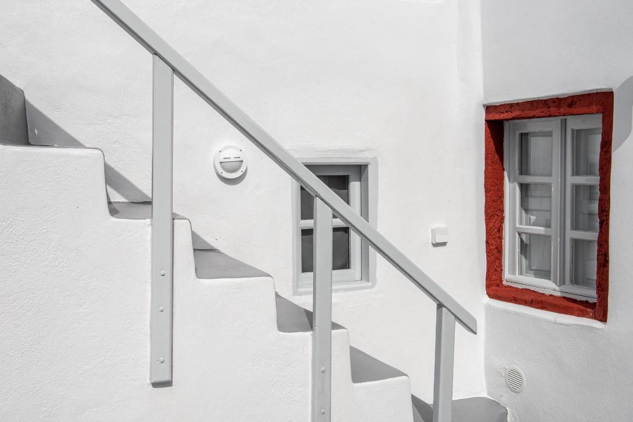 Ambi Villas Santorini Oia  Exterior photo