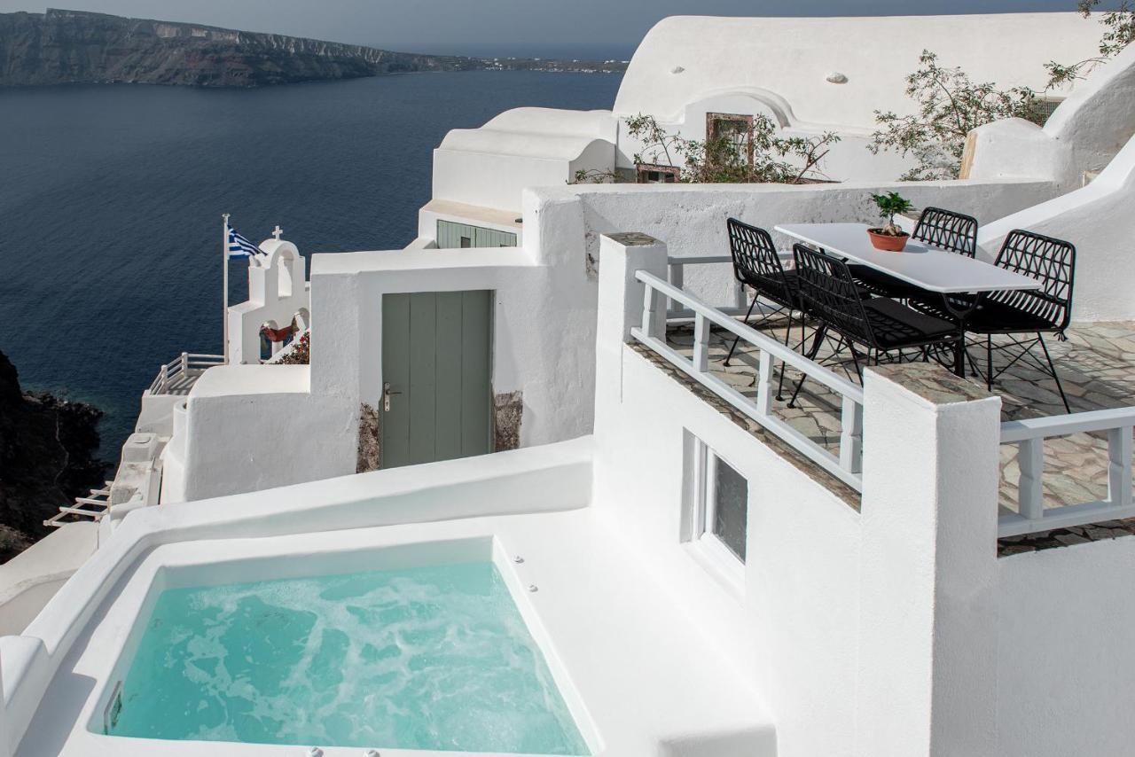 Ambi Villas Santorini Oia  Exterior photo