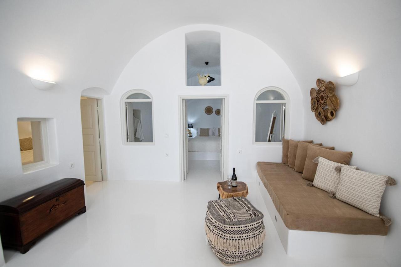 Ambi Villas Santorini Oia  Exterior photo