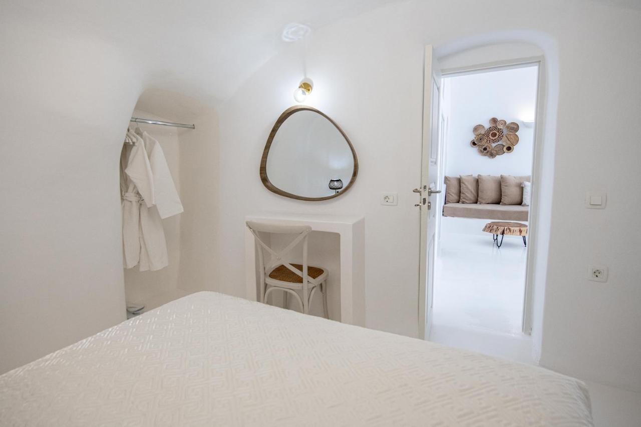 Ambi Villas Santorini Oia  Exterior photo